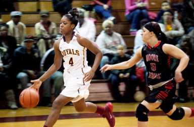 Royals outlast Moore Catholic after slow start