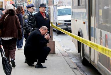 Woman struck by bus in critical condition: FDNY