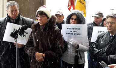 Queens GOPers lambast guv over radio remarks