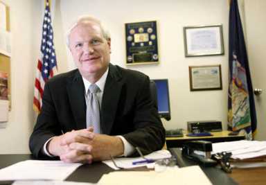Avella will join Dems in independent caucus
