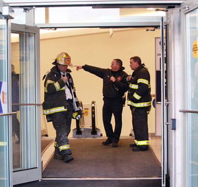 Jamaica man set arson fires in malls: DA