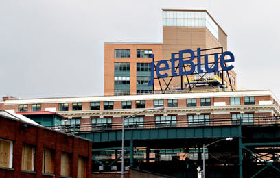 JetBlue alone in wage war as competitors OK raises