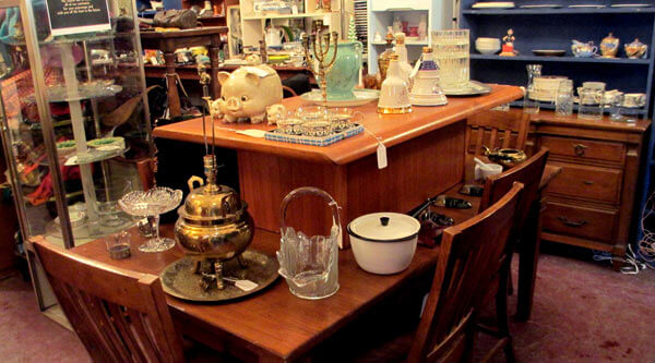 Astoria thrift shop to close as church sells to developers