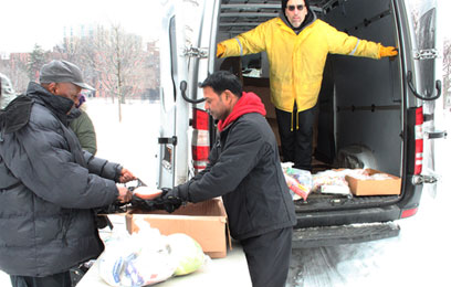 Rich Hill group runs NY’s first mobile pantry