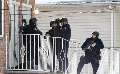 Kew Gardens resident shoots girlfriend, blames burglars: DA