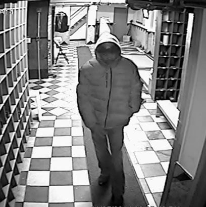 Suspect swiped $500 from flat in Woodside temple: Cops [With Video]