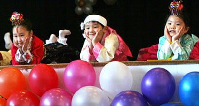 PS 213 students learn about cultures around the world