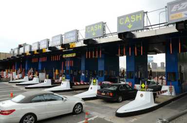 7204627884_05e6f32d60_z