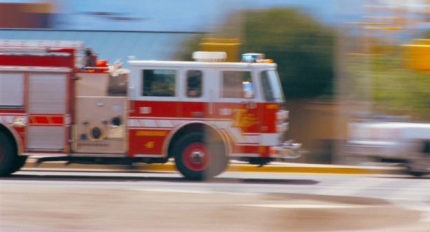 FireTruckInMotionHC0509_L_300_C_R-624×422