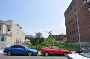 Vacant prop for 8-story building
