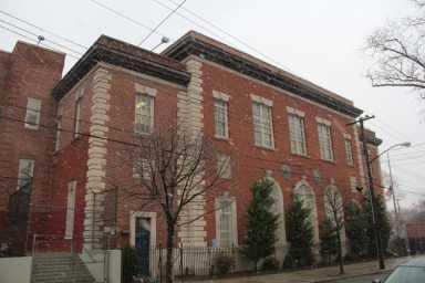 P.S. 79 in Whitestone offers students the gifted and talented program, but the area doesn't have this program for middle schools.
