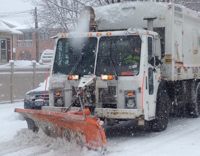 NYC snow preparedness plans for 2026 unveiled during Queens borough meeting - QNS
