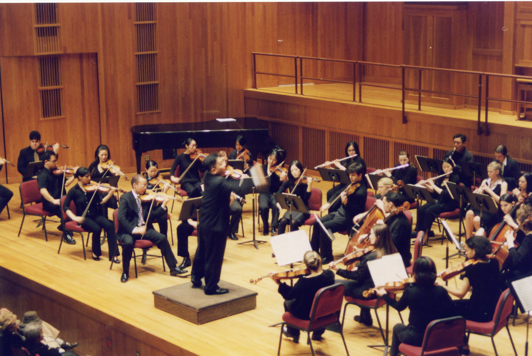 Dong-hyun Kim, seen here conducting a Nova Philharmonic performance, is forming a new orchestra, the Flushing-based Queensboro Symphony Orchestra.