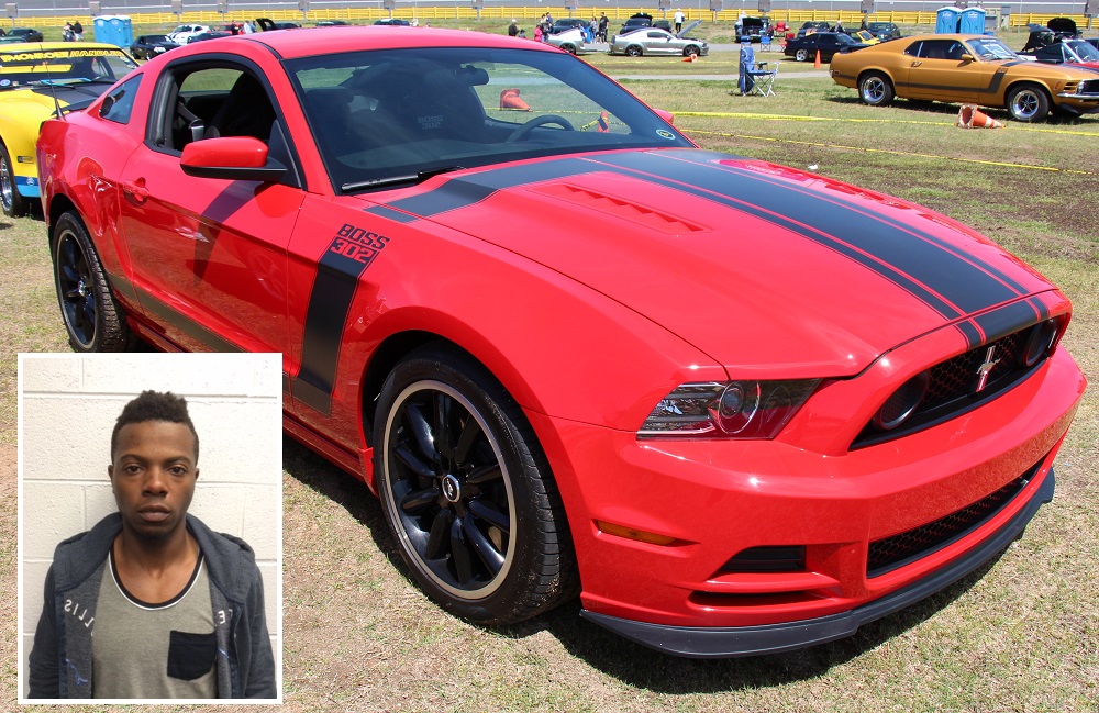 2014_Ford_Mustang_Boss_302_(14449671385)