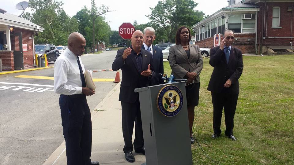 Pols at Fort Totten call for increased security at Army Reserve Centers