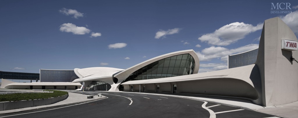 Plans to construct a $265 million on-airport hotel at JFK have been approved.
