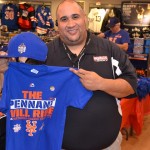 Mets fans gear up for the World Series at Queens Center mall –