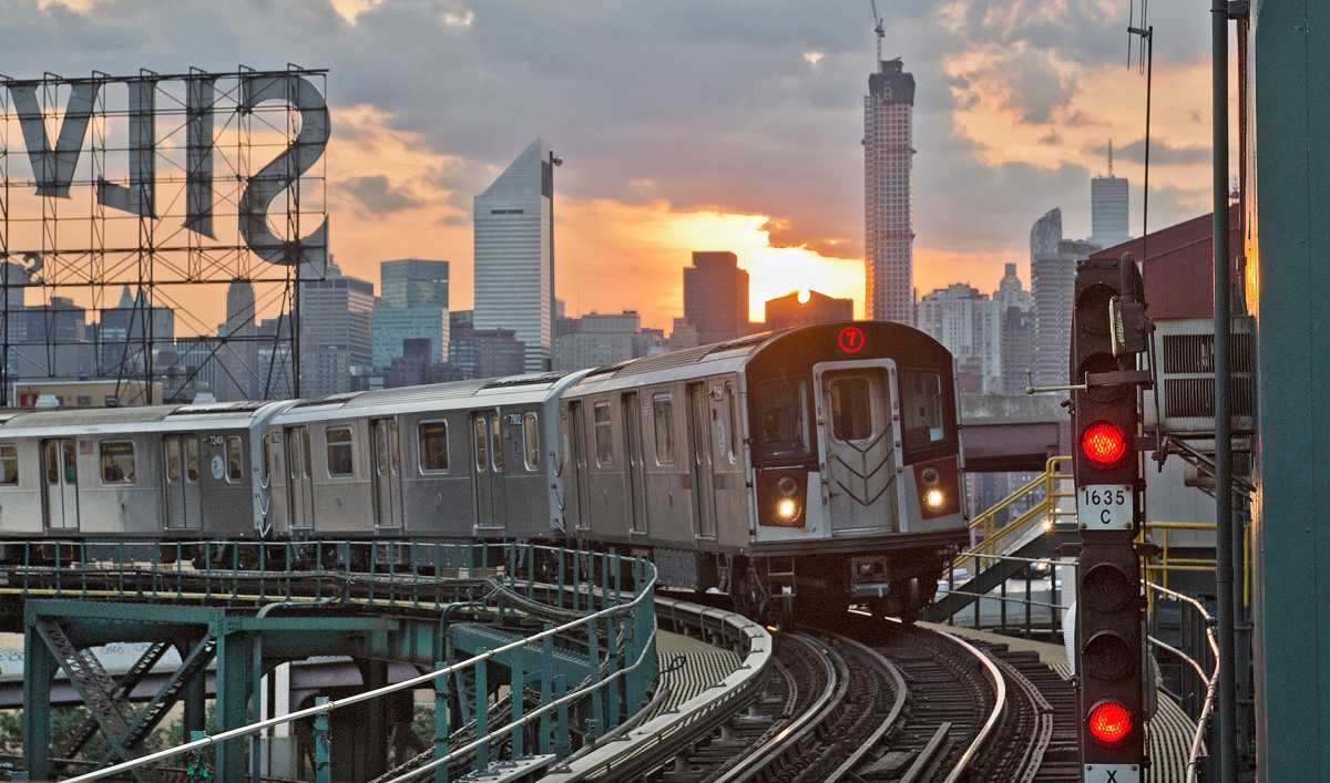 The MTA will operate subways and buses on Sunday schedules on Thanksgiving Day, Thursday, Nov. 26.