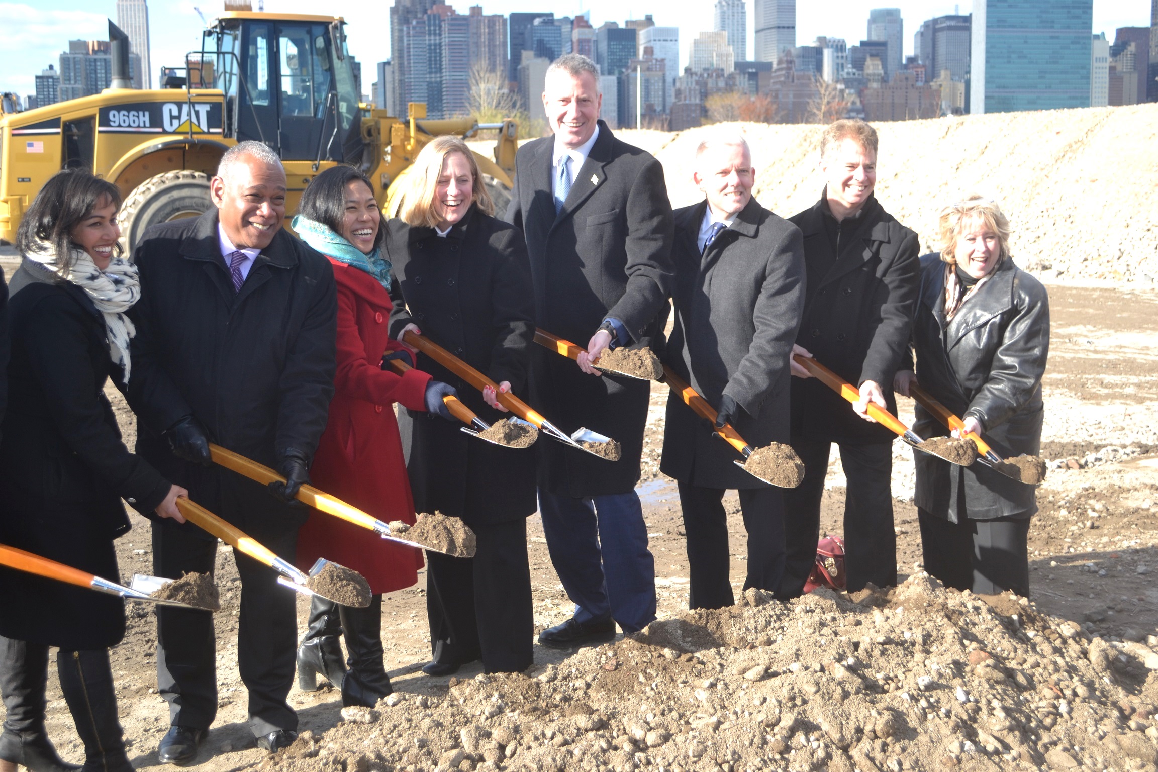 Mayor Bill de Blasio and other elected officials took part in a groundbreaking ceremony for the second phase of Hunters Point South construction in Long Island City.