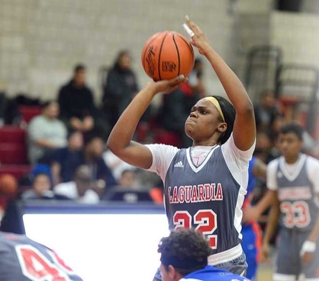The LAGCC Lady Red Hawks defeated BMCC 64-62 after a last-second layup.