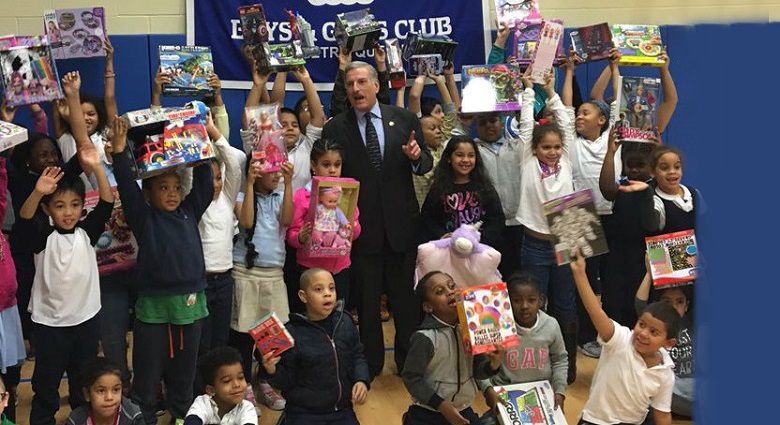 Assemblyman David Weprin helped donate 400 toys to the children of the Boys & Girls Club of Metro Queens.