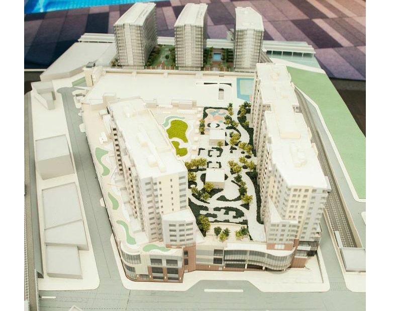 Condo sales were brisk at Sky View Parc in Flushing in 2015. The retail and residential development is in the midst of expanding.