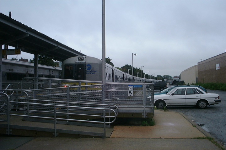 Far_Rockaway_LIRR_terminal