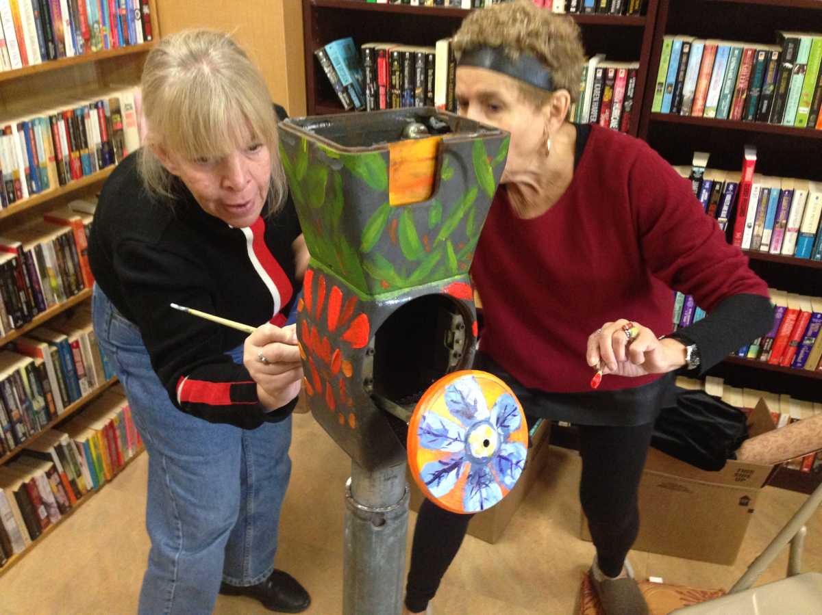 Jackson Heights artist Conrad Stojak is working with Seniors in Astoria to create the largest public art project in New York City.