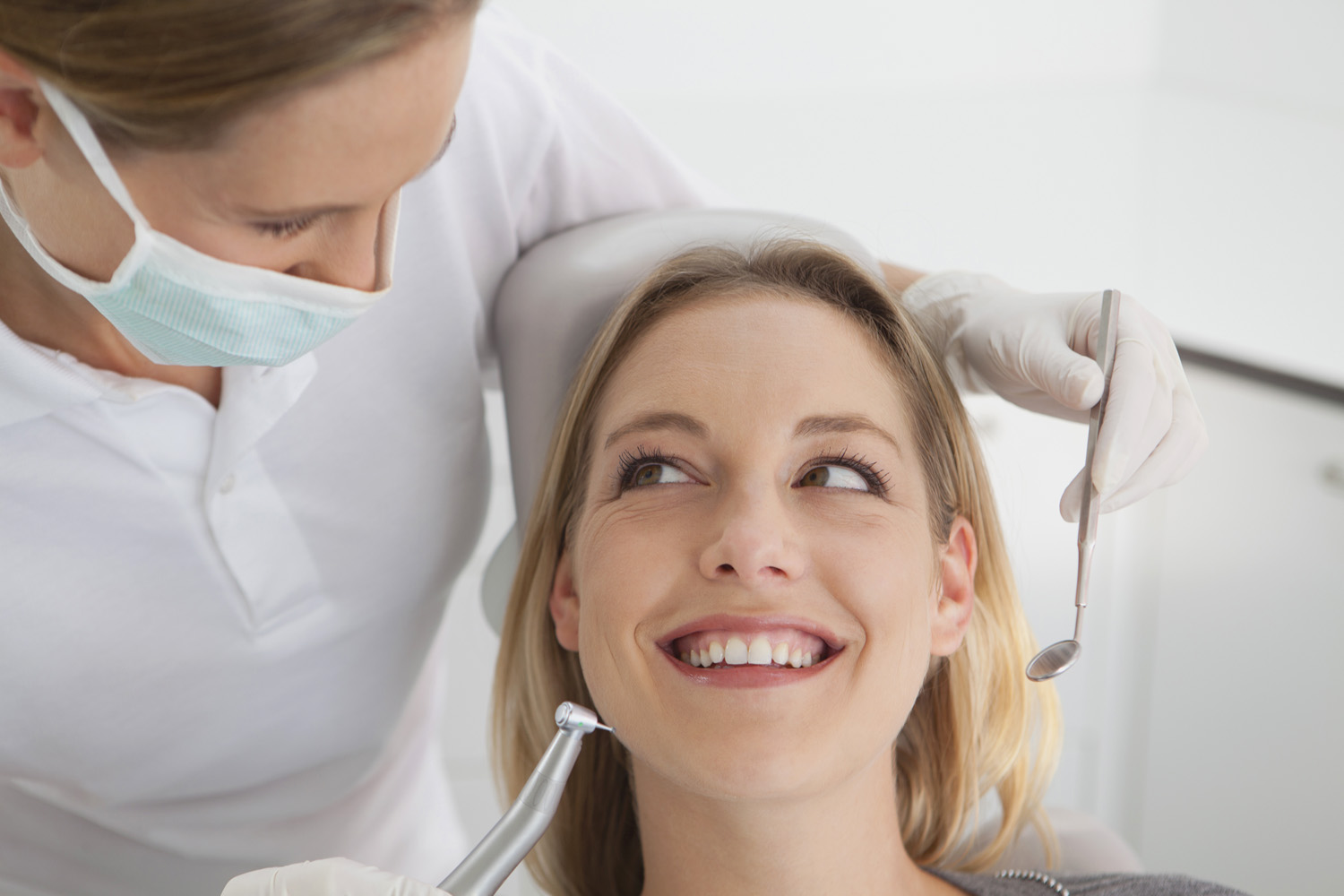 Queens dentist offers 99 introductory price for cleaning, exam and X