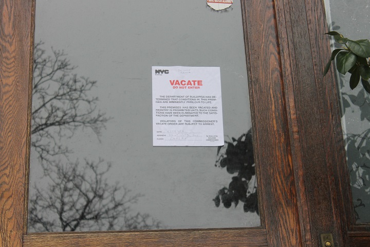 vacate sign