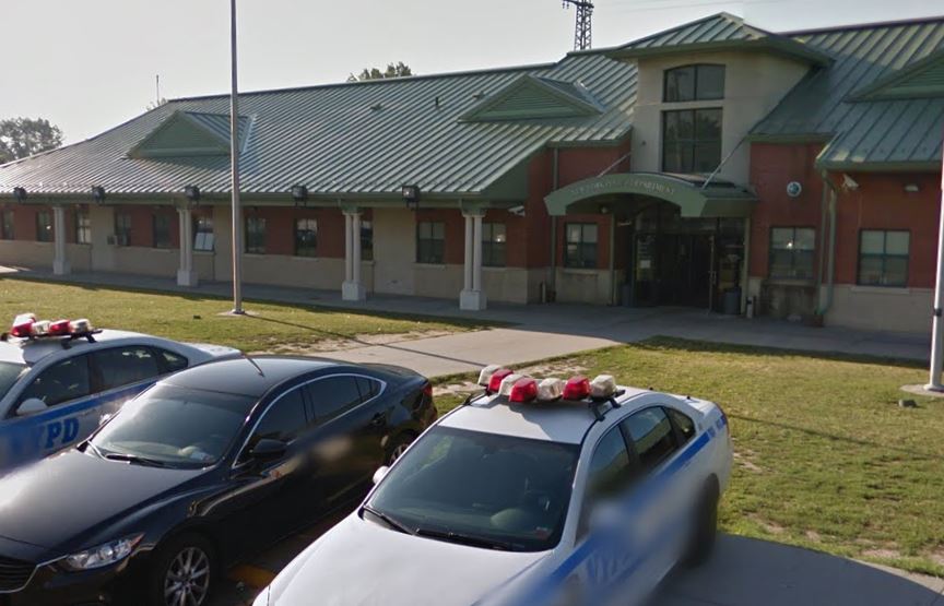 The 105th Precinct Satellite in Rosedale is now a 24-hour operation, Mayor Bill de Blasio and Police Commissioner Bill Bratton announced on Friday.
