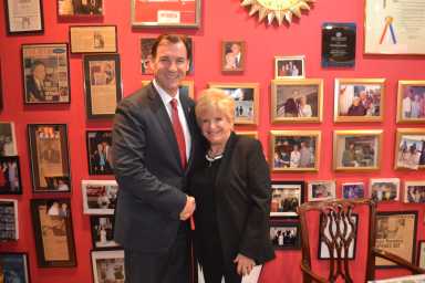 Congressional candidate Tom Suozzi with QNS Publisher Victoria Schneps.