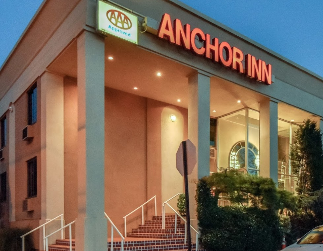 Bayside S Anchor Inn Hotel Was Sold For Nearly 16m Qns Com