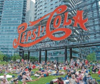 City Council votes to designate iconic Pepsi-Cola sign a landmark