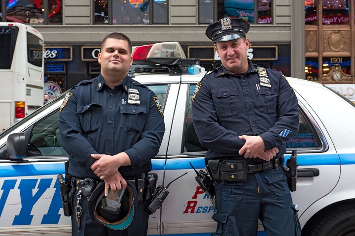 shutterstock_cops