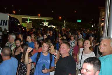 Hundreds rallied against a proposed homeless shelter in Maspeth on Aug. 11.