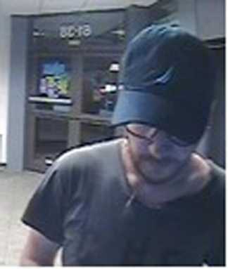 Alleged ATM skimmers at Bayside bank: NYPD