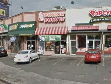 Off-duty officer shoots robbery suspect: NYPD