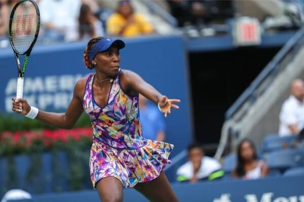 Venus Williams battles to a first-round Open win