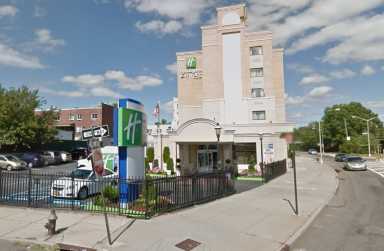 holiday-inn-corona