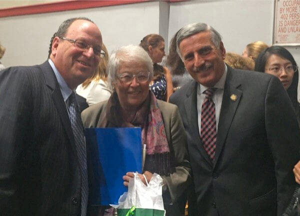 Fariña attends eastern Queens town hall meeting