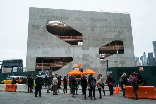 Hunters Point Library dedicated in topping out ceremony