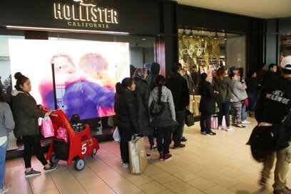 hollister store in queens center mall