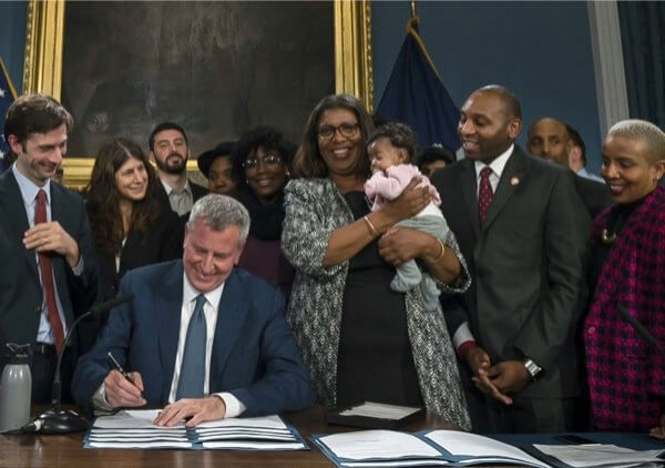 Richards sponsors foster care survey legislation