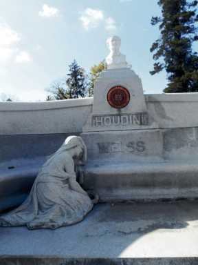Ridgewood remembers a great escape artist