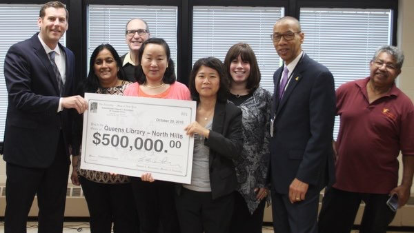 Braunstein delivers $500K grant to Queens Library at North Hills