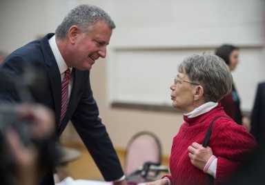 Bayside residents praise de Blasio on water bill credit