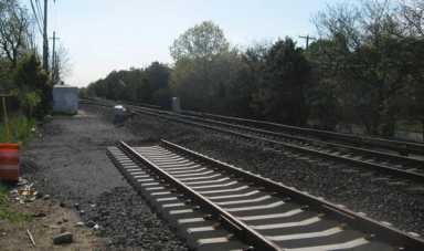 Cuomo announces new track to be added to LIRR main line