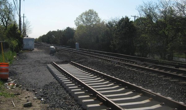 Cuomo announces new track to be added to LIRR main line