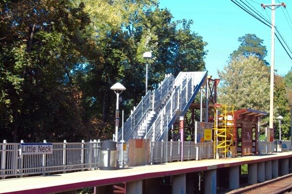 LIRR to replace Little Neck foot bridge this week
